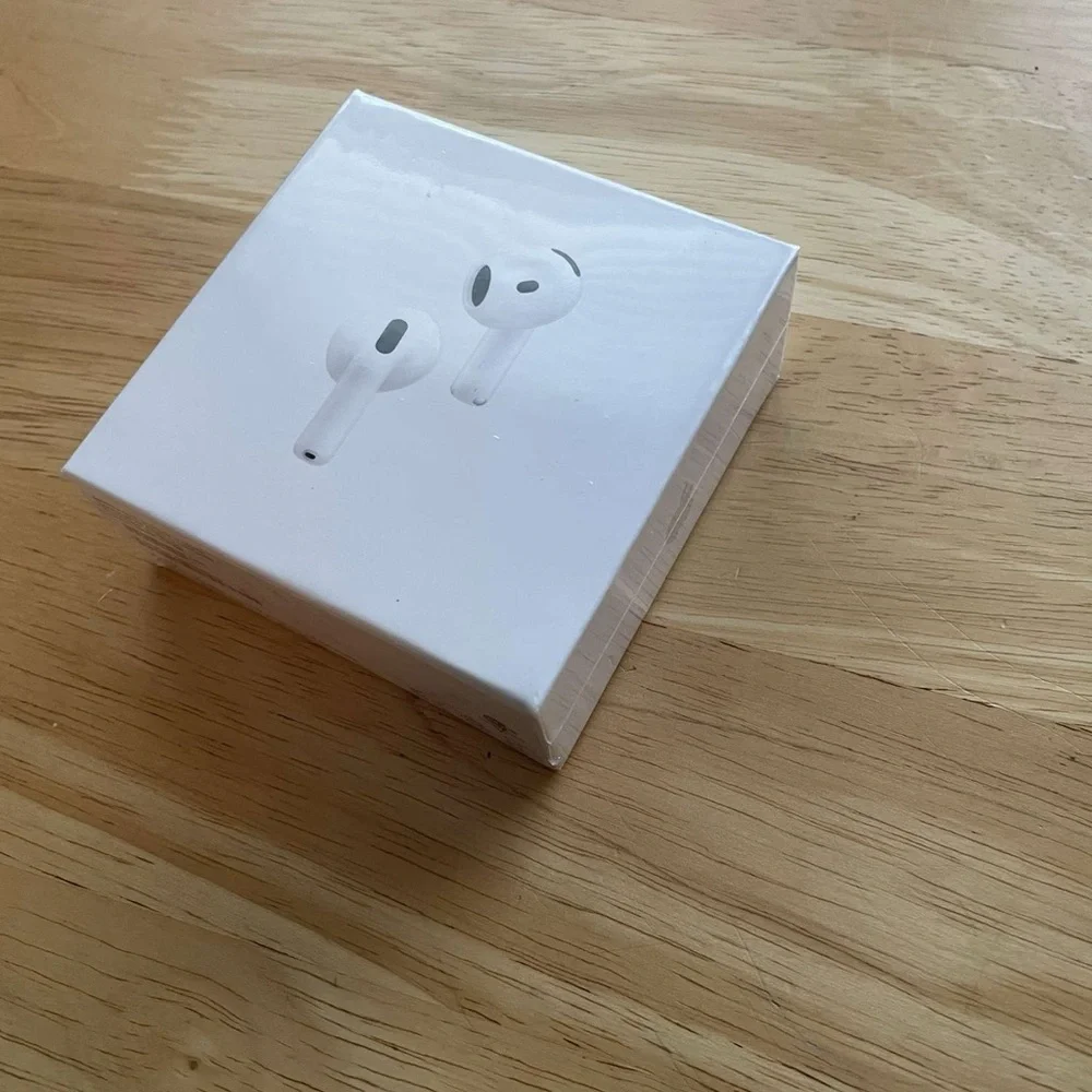 Apple AirPods 4 with Active Noise Cancellation